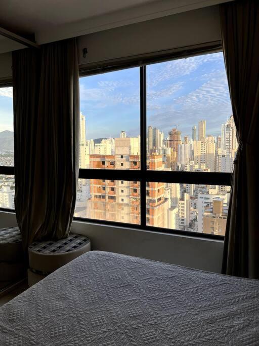 Apartamento No Centro, Com Vista Mar E Cristo Luz Balneário Camboriú Extérieur photo